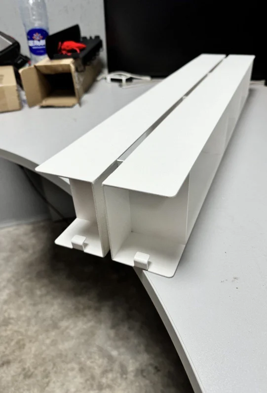 Полка для ванной навесная белая метеллическая 75 x 15 x 10 см, для шампуней и косметики с крючками для полотенец
